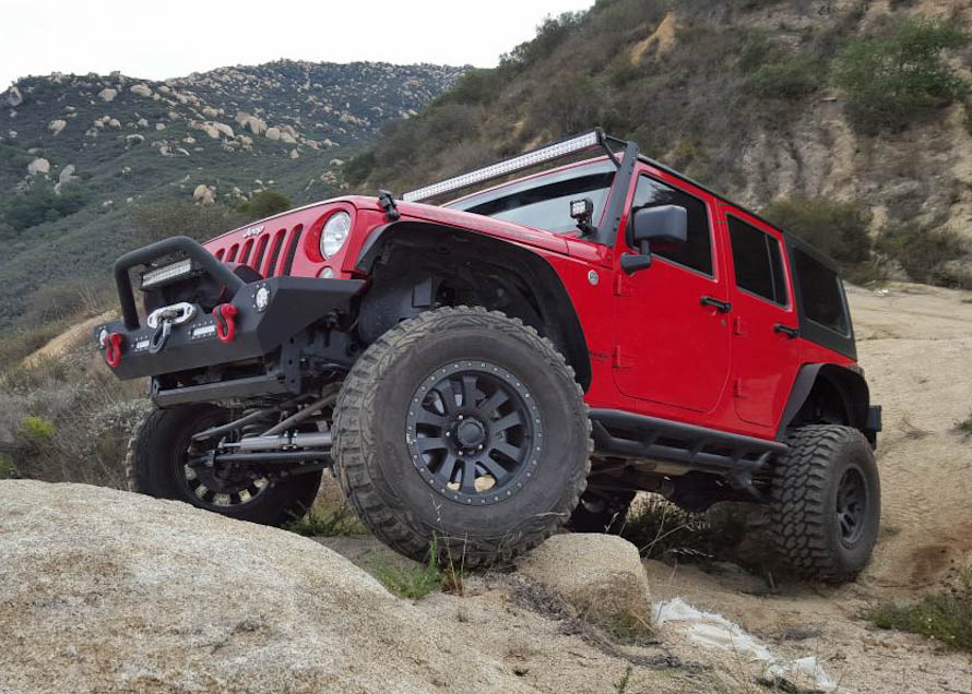 2007-2017 Wrangler JK with Rough Country Steering Stabilizer